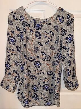 Daniel Rainn Blue and Cream Floral Long Sleeve Blouse